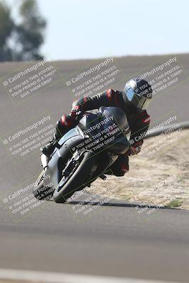 media/Nov-02-2025-Lets Ride (Sun) [[f7a3caa734]]/B Group/1220pm (Turn 2 Outside)/